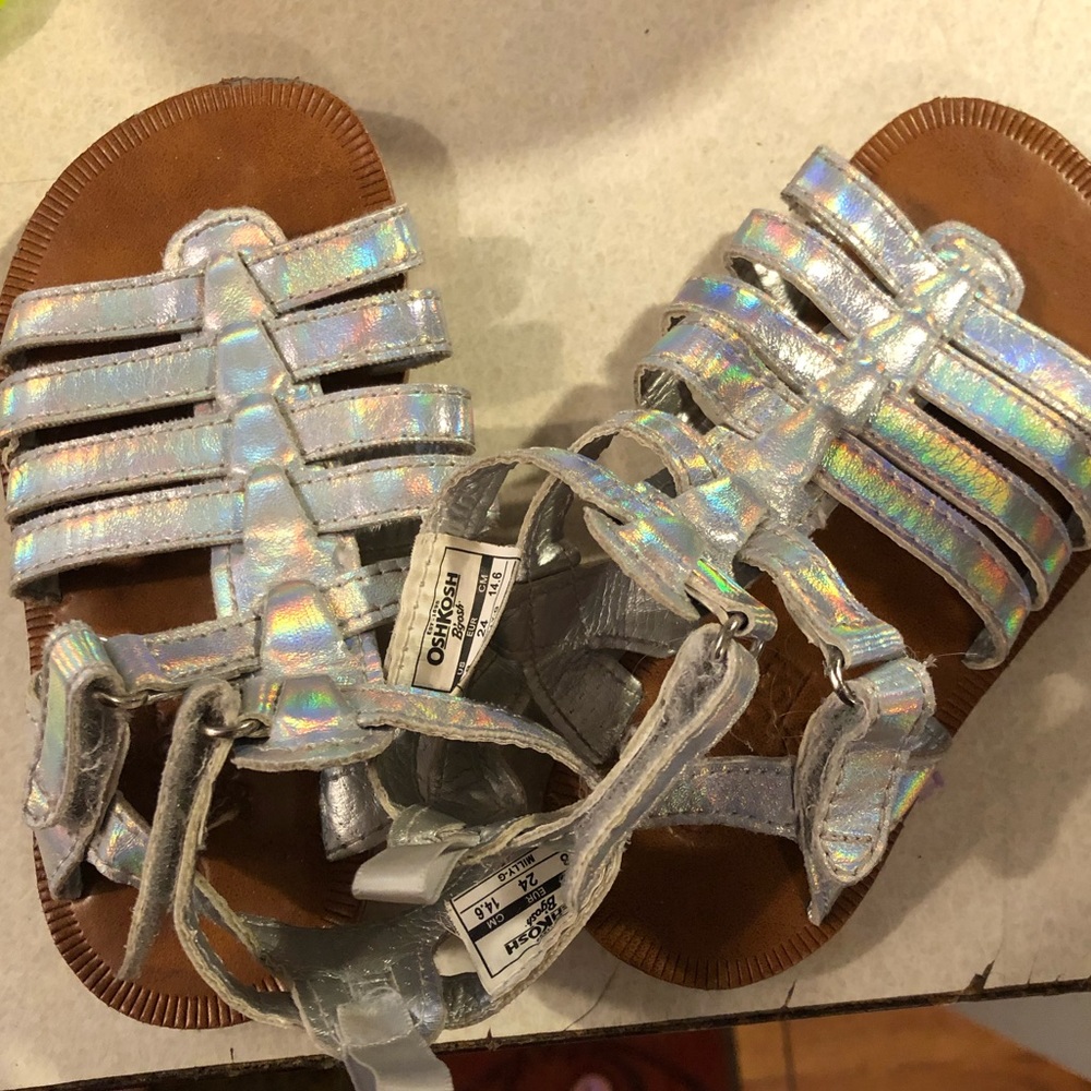 2 pair of size 8 OshKosh Sandals!